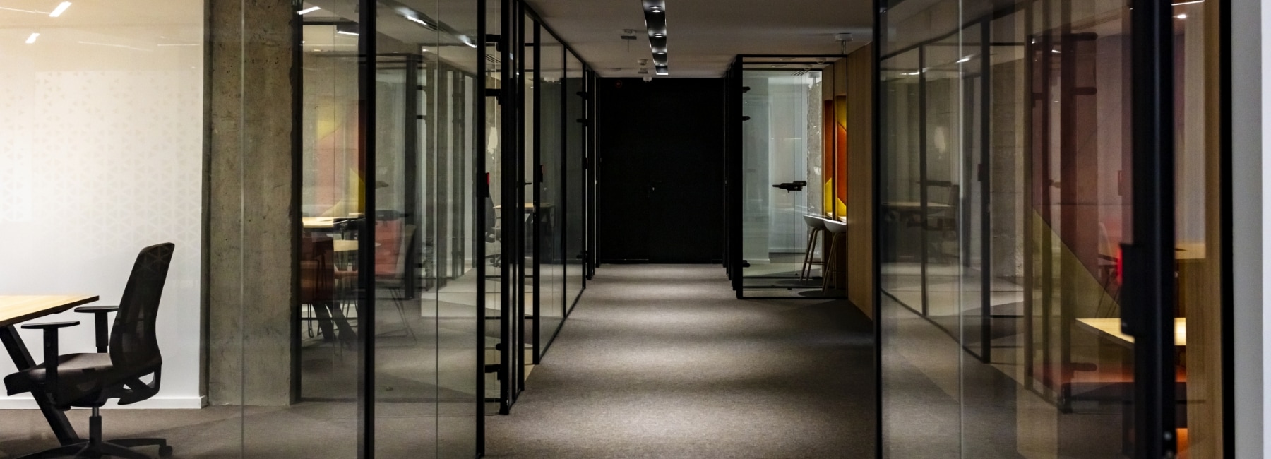Meeting rooms with glass walls
